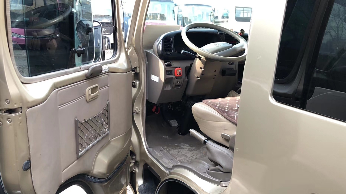 バス23 Seater小型トヨタCosterバス小型スクール バスのガソリン機関のAntomaticのドア