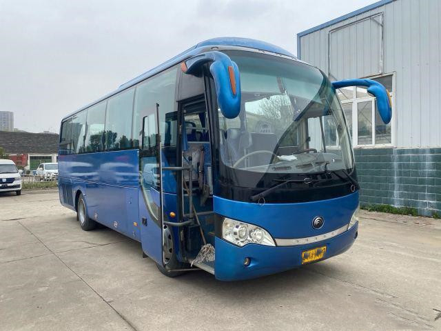 使用されたコーチ バス37座席Yutong Zk6888はバス右手ドライブをバスで運び、コーチする