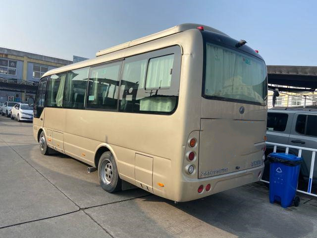 秒針Yutong ZK6728は色のYuchai使用された金エンジンをバスで運ぶ2019年の28人の客車バスをバスで運ぶ