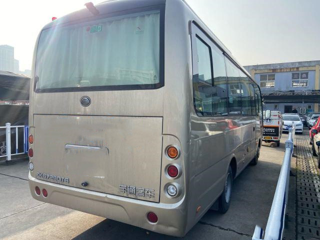 秒針Yutong ZK6728は色のYuchai使用された金エンジンをバスで運ぶ2019年の28人の客車バスをバスで運ぶ