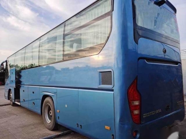 左のステアリングYutong 49の座席ZK6110第2手バス左のステアリング2ドアの後部エンジン