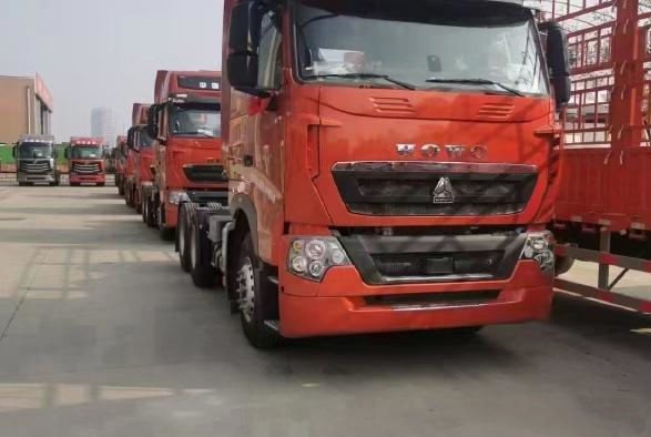 使用されたHOWOのトラクターのトラック6*4 480hp T7H LHD/RHDのヨーロッパのV型エンジン