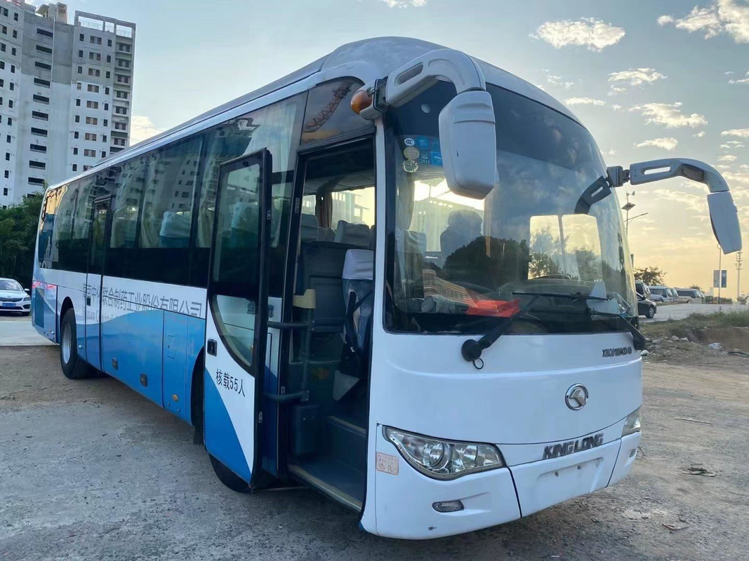 Long XMQ6110バス王はコーチによって使用される55seats 2ドアのユーロIV 2+3layoutをバスで運ぶ