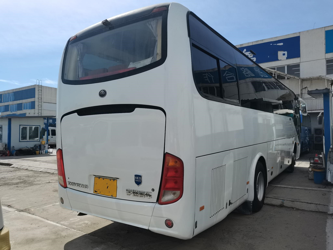バスおよびコーチのYutong Zk6107 51seatsの乗客バス秒針ドライブ バス左のステアリング