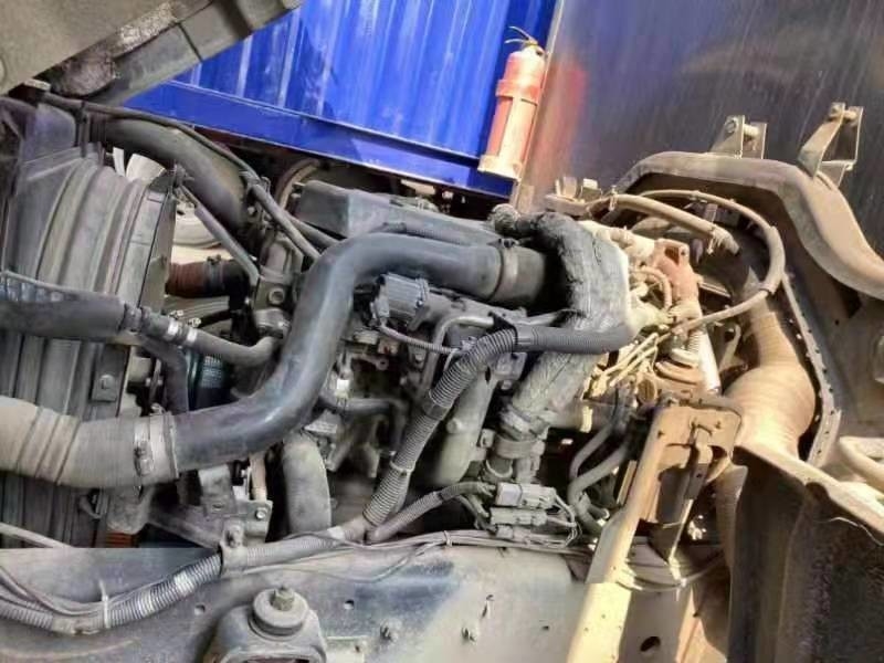 ISUZUの貨物トラック秒針箱のタイプ トラックの速い変速機9.6mの長さ