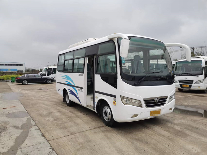 2016年19座席によって使用されるバス秒針のDfac小型バス左手は事故2の車軸を運転しない