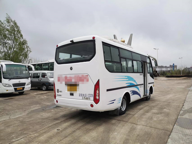2016年19座席によって使用されるバス秒針のDfac小型バス左手は事故2の車軸を運転しない