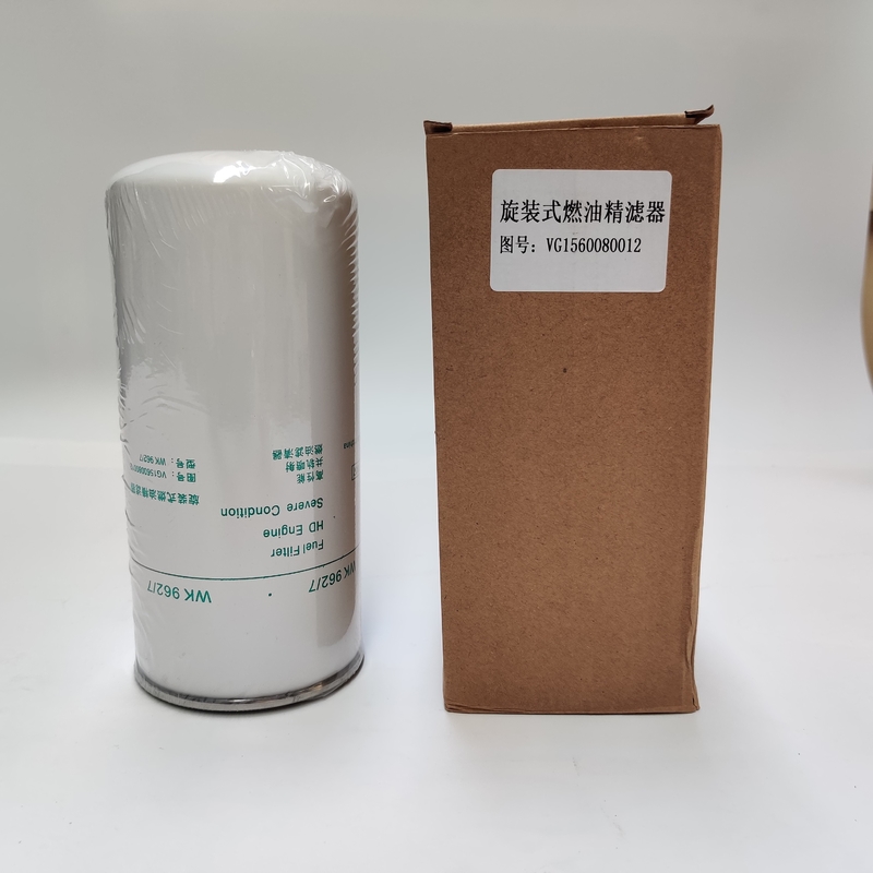 Sino Howoのための燃料の良いフィルターOemのトラック エンジンのディーゼル燃料 フィルター回転でフィルターVg 1560080012に燃料を供給しなさい