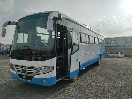 右のステアリング バスYutongの前部エンジンのコーチZk6112d 3は45000kmのよいタイヤをバスで運ぶ