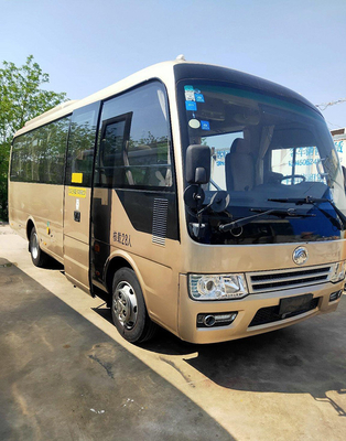28の座席によって使用される観光バスの左手はYutongの秒針都市Zk6729を運転する