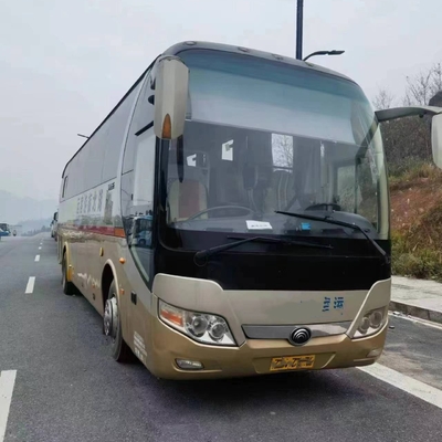 第2手のコーチZK6110のブランドYutong 49seaterは旅行バス単一のドアのYuchaiエンジンを使用した