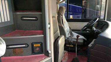 Youngmanはダブルデッカー、1つの層によって使用された贅沢バスを2012年50の座席使用しました