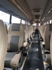 55座席より高く2013年を操縦する赤い旅行によって使用される乗客バスKLQ6147ディーゼル左手