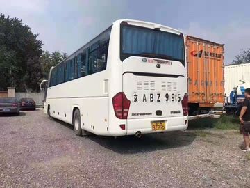Yutongは6122のシリーズ55秒針のコーチ バス ディーゼルLHDを自動ドアが付いている2017年の白い色の贅沢な座席つけます