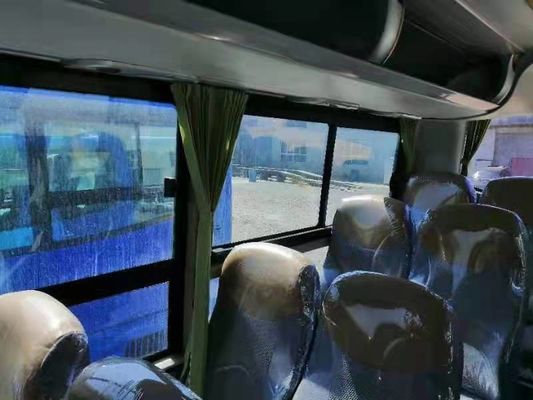 Yutong ZK6117 55は新しいバス鋼鉄シャーシの後部ディーゼル機関 バス ユーロIIIをつける