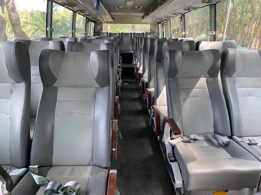 使用された金ドラゴン バス41座席よいコーチ バス エアバッグのシャーシのユーロIVの単一のドア