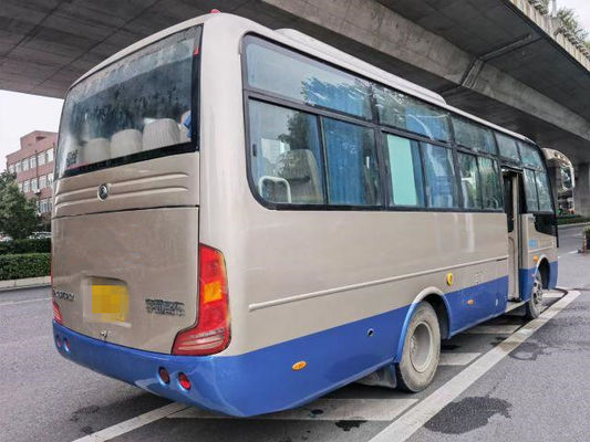 2014の年30の座席によって使用されたバスは観光事業のために前部エンジンによって使用されたコーチ バスが付いているYutongバスZK6752Dを使用した
