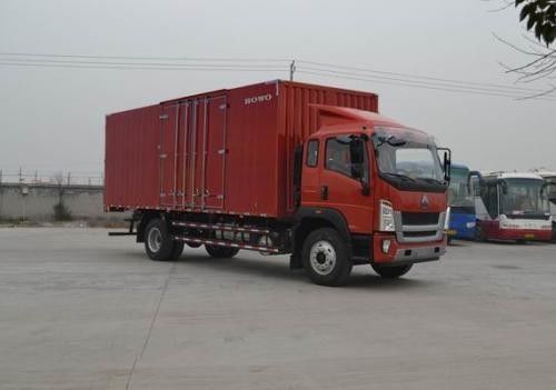 使用されたHowoの貨物トラック4X2箱のヴァンの軽量トラック年2016 LHR/RHDはRigh手ドライブ ステアリングを残した