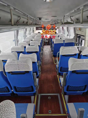 Yutongは白い車がディーゼル長距離50Seatsを使用したコーチ バスを使用した輸送を使用した