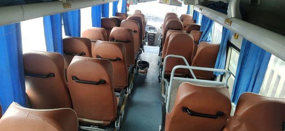 使用されたYutongの観光バスZK6998はディーゼルYuchaiエンジンのコーチが2014年の使用された都市間の贅沢なバスをバスで運ぶ39の座席を使用した