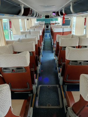 Yutongの使用されたブランドはバスZK6126がディーゼルWeicahiエンジン375hpバスを使用した2015年旅行のコーチ両開きドアのユーロIIIバスを使用した