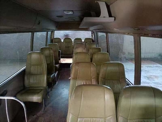2013の年30の座席によって使用されたコースター バスは15Bディーゼル機関を搭載するバス トヨタ・コースター小型バスを使用した