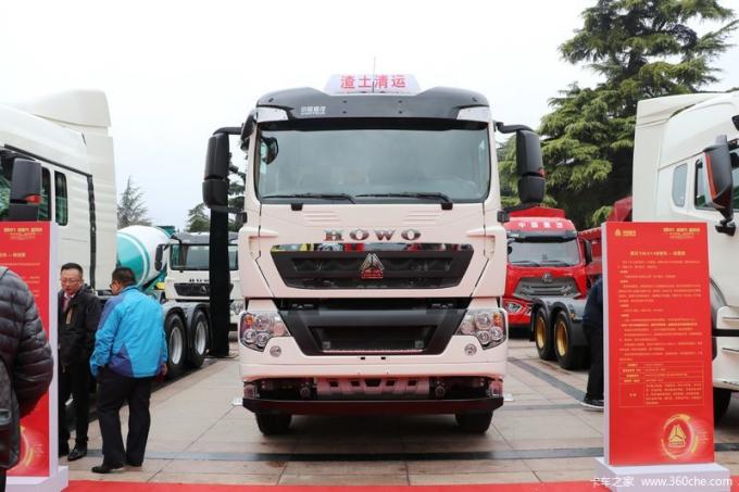 中国使用された8x4 Sinotruk HOWO TXの大型トラック440馬力ダンプ トラック 1