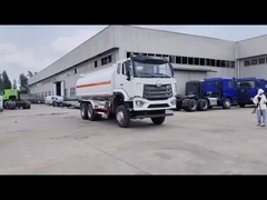 シノトラック ホウ 6*4 ドライブモード 10 タイヤ オイルタンカー トラック 25 キュービック 10 メートル 長 LHD